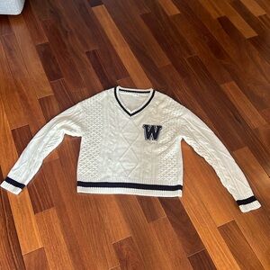 Cable knitting sweater